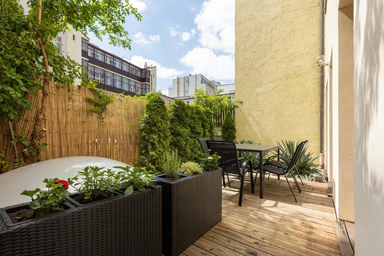 City Centre Garden Apartment With Parking Prag Dış mekan fotoğraf