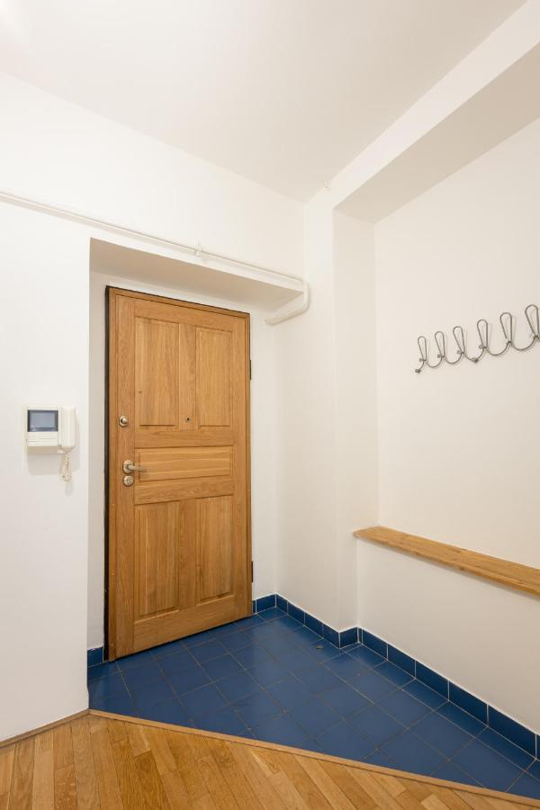 City Centre Garden Apartment With Parking Prag Dış mekan fotoğraf