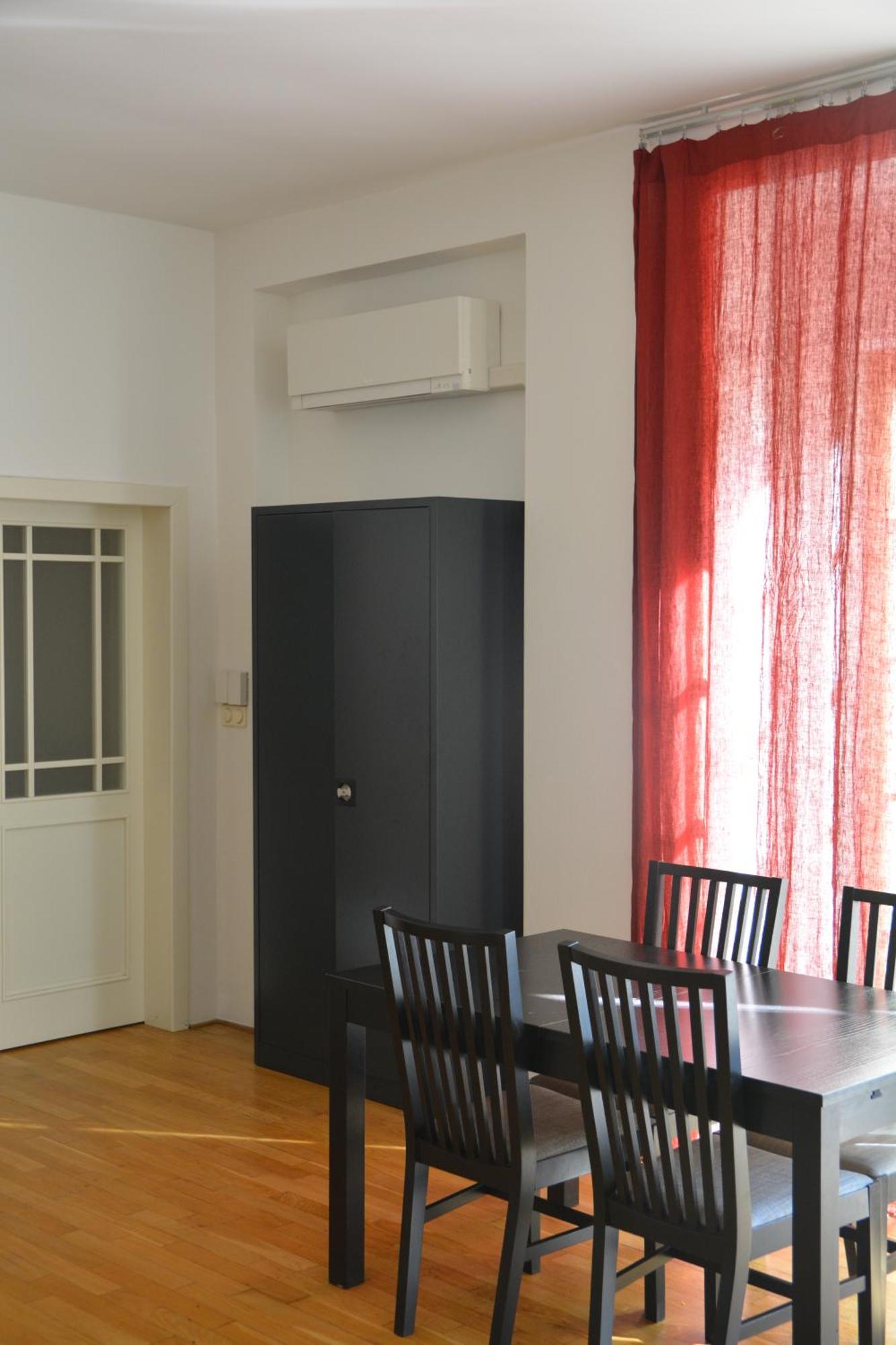 City Centre Garden Apartment With Parking Prag Dış mekan fotoğraf