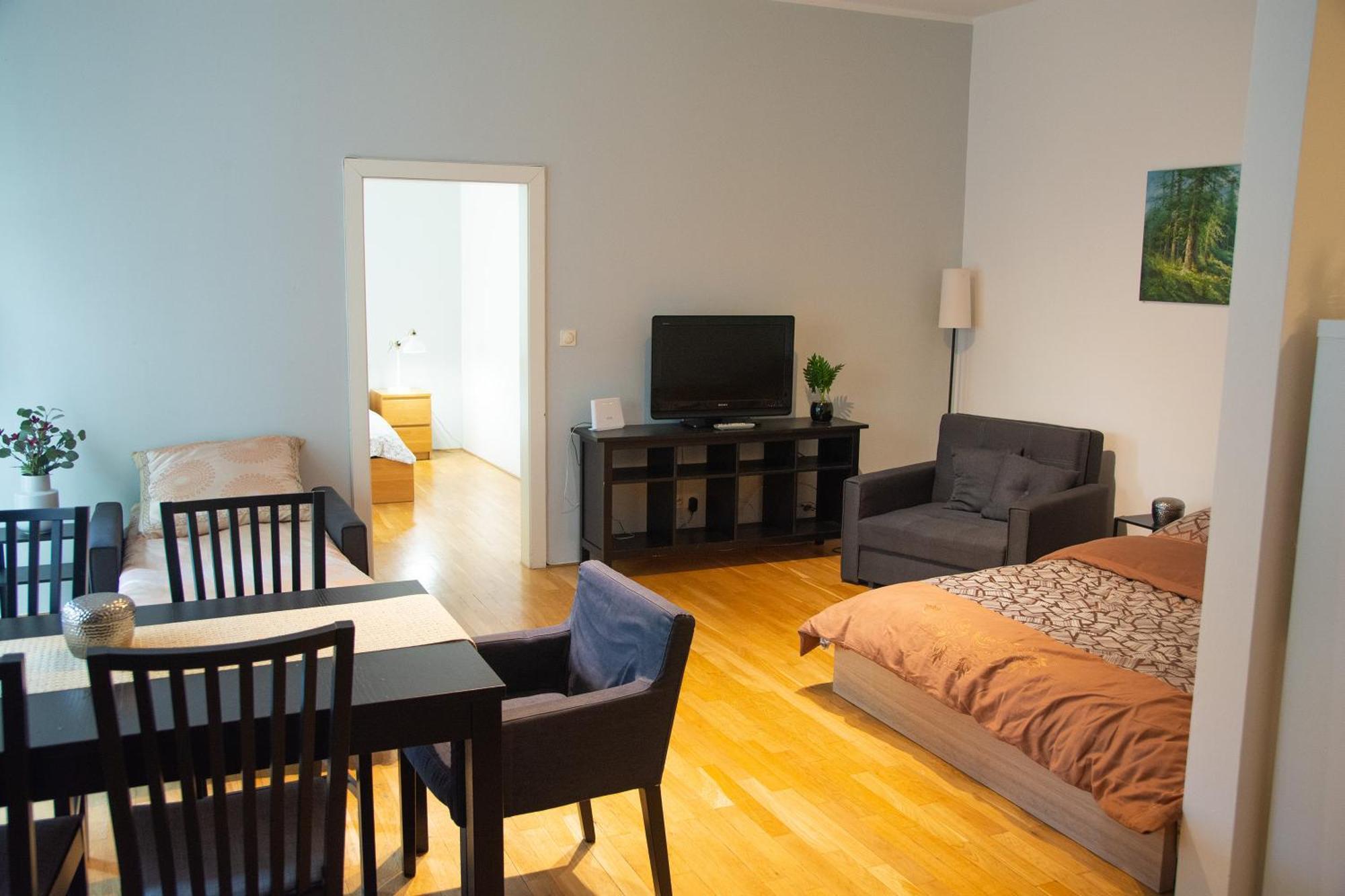 City Centre Garden Apartment With Parking Prag Dış mekan fotoğraf
