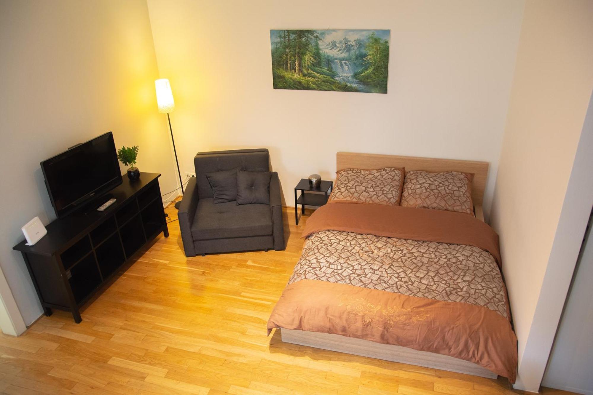 City Centre Garden Apartment With Parking Prag Dış mekan fotoğraf